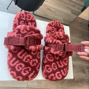 New UGG Logo Fluff it Pop Slippers size 10